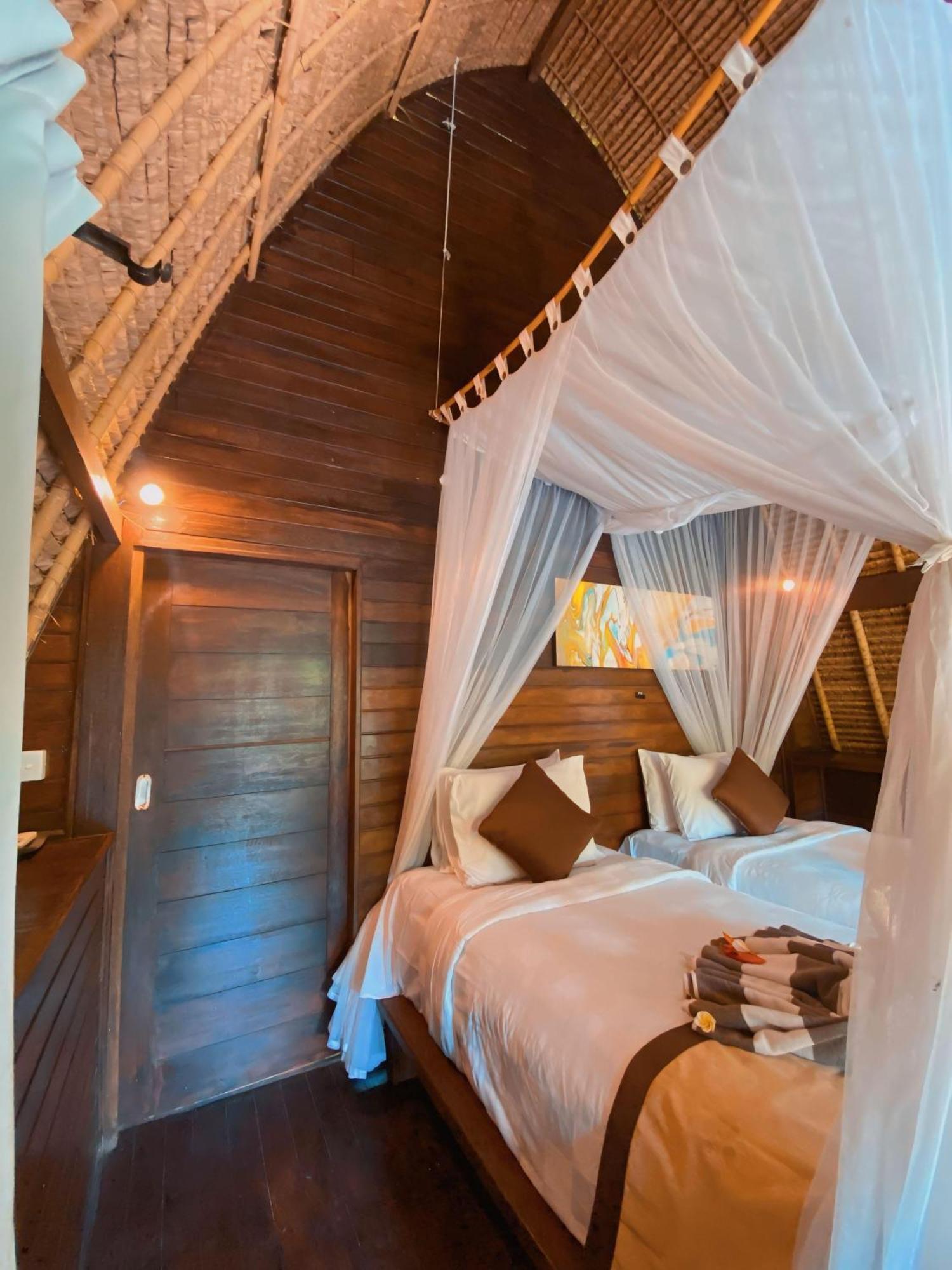 Harta Lembongan Villas Nusa Lembongan  Exterior photo